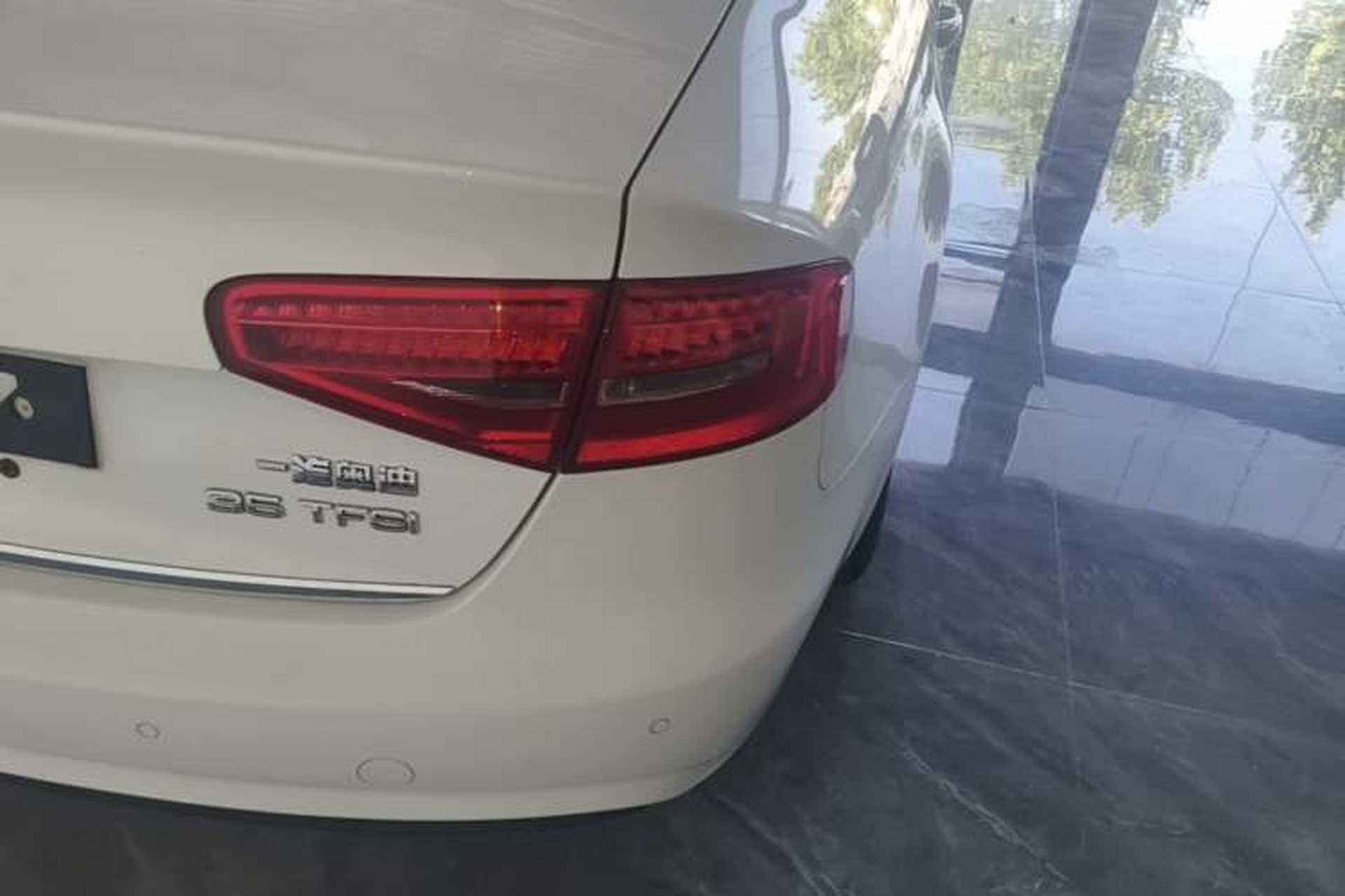 Used Audi A4L 2013 35 TFSI Automatic Comfort Model Right Rear Taillight