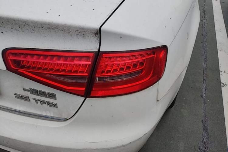 Used Audi A4L 2013 35 TFSI Automatic Comfort Model Right Rear Taillight