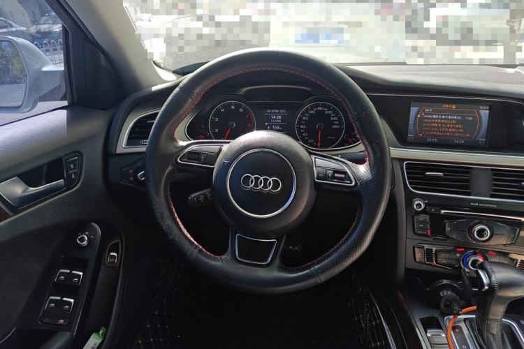 Used Audi A4L 2013 35 TFSI Automatic Comfort Model Steering Wheel