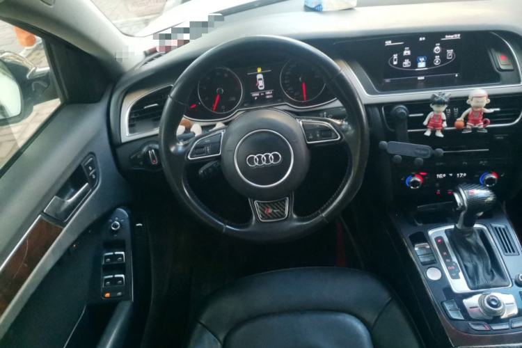 Used Audi A4L 2013 35 TFSI Automatic Technology Edition Steering Wheel