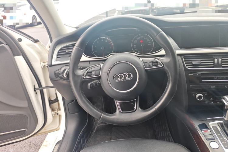 Used Audi A4L 2013 35 TFSI Automatic Technology Edition Steering Wheel