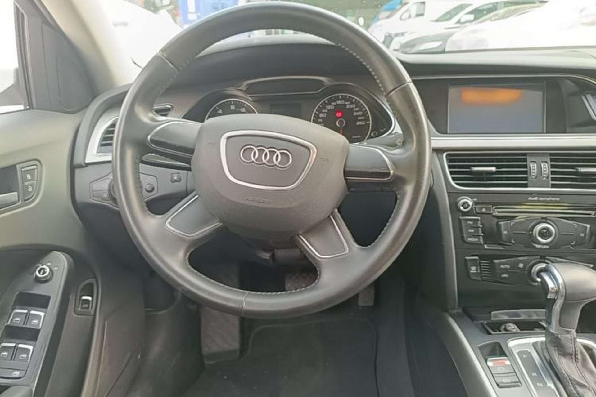 Used Audi A4L 2013 30 TFSI Automatic Comfort Model Steering Wheel