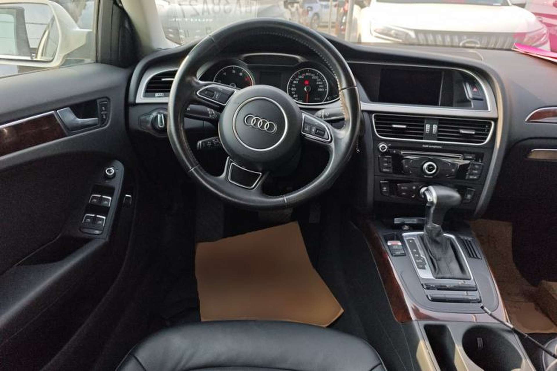 Used Audi A4L 2013 35 TFSI Automatic Comfort Model Steering Wheel