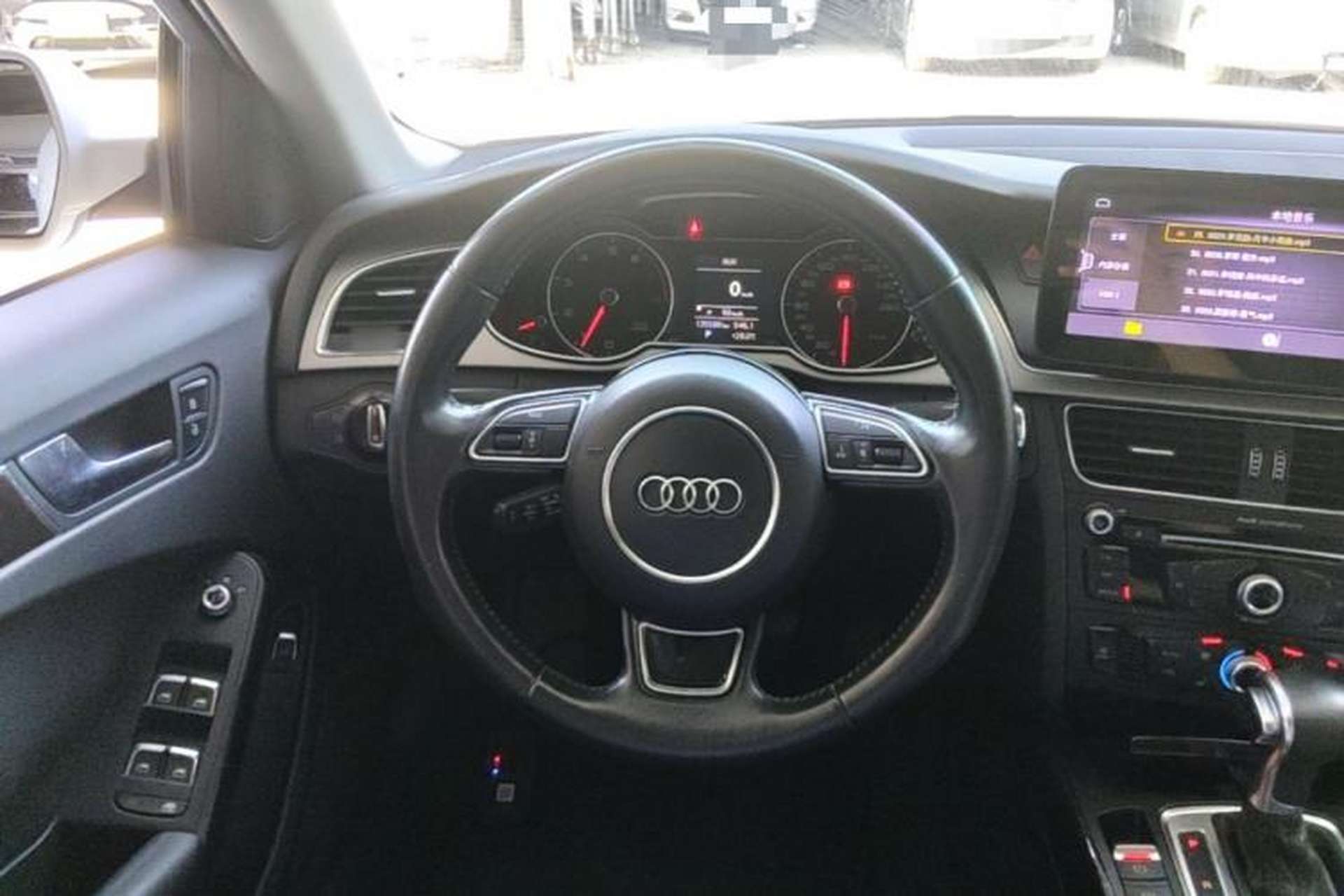 Used Audi A4L 2013 35 TFSI Automatic Standard Model Steering Wheel