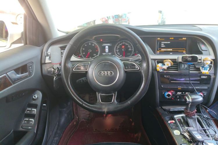 Used Audi A4L 2013 35 TFSI Automatic Technology Edition Steering Wheel