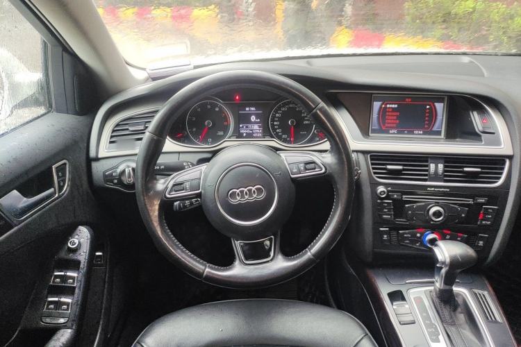 Used Audi A4L 2013 35 TFSI Automatic Comfort Model Steering Wheel