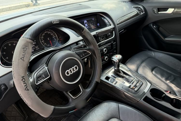 Used Audi A4L 2013 35 TFSI Automatic Comfort Model Steering Wheel