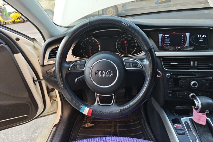 Used Audi A4L 2013 35 TFSI Automatic Standard Model Steering Wheel