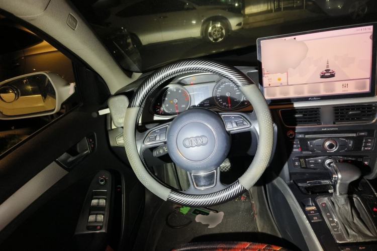 Used Audi A4L 2013 35 TFSI Automatic Standard Model Steering Wheel