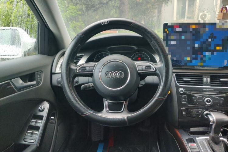 Used Audi A4L 2013 35 TFSI Automatic Comfort Model Steering Wheel