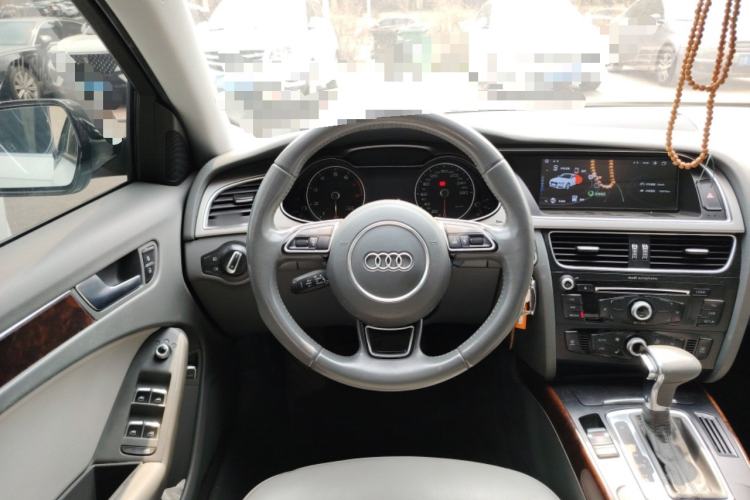 Used Audi A4L 2013 35 TFSI Automatic Comfort Model Steering Wheel