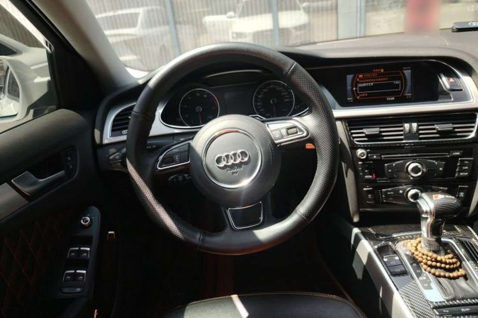 Used Audi A4L 2013 35 TFSI Automatic Standard Model Steering Wheel