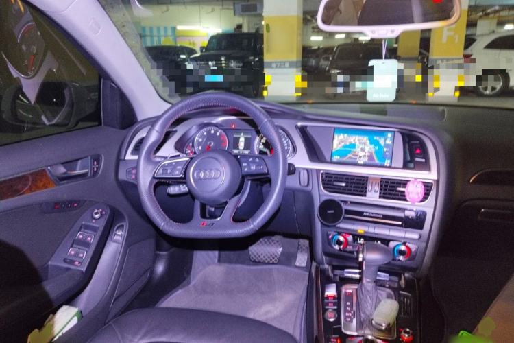Used Audi A4L 2013 35 TFSI Automatic Technology Edition Steering Wheel