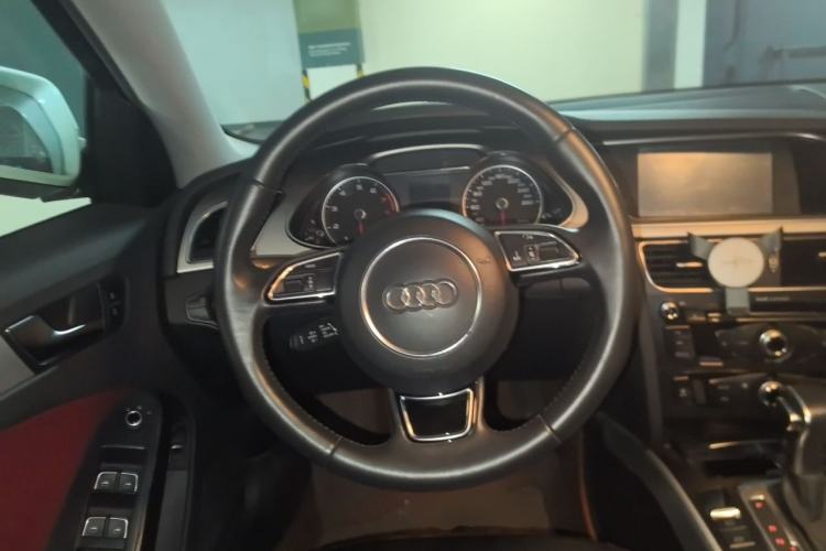 Used Audi A4L 2013 40 TFSI quattro Individual Sport Edition Steering Wheel