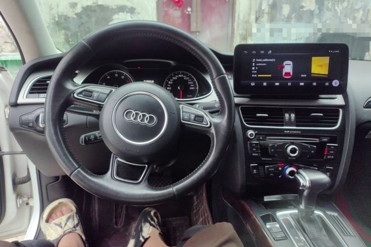 Used Audi A4L 2013 35 TFSI Automatic Comfort Model Steering Wheel