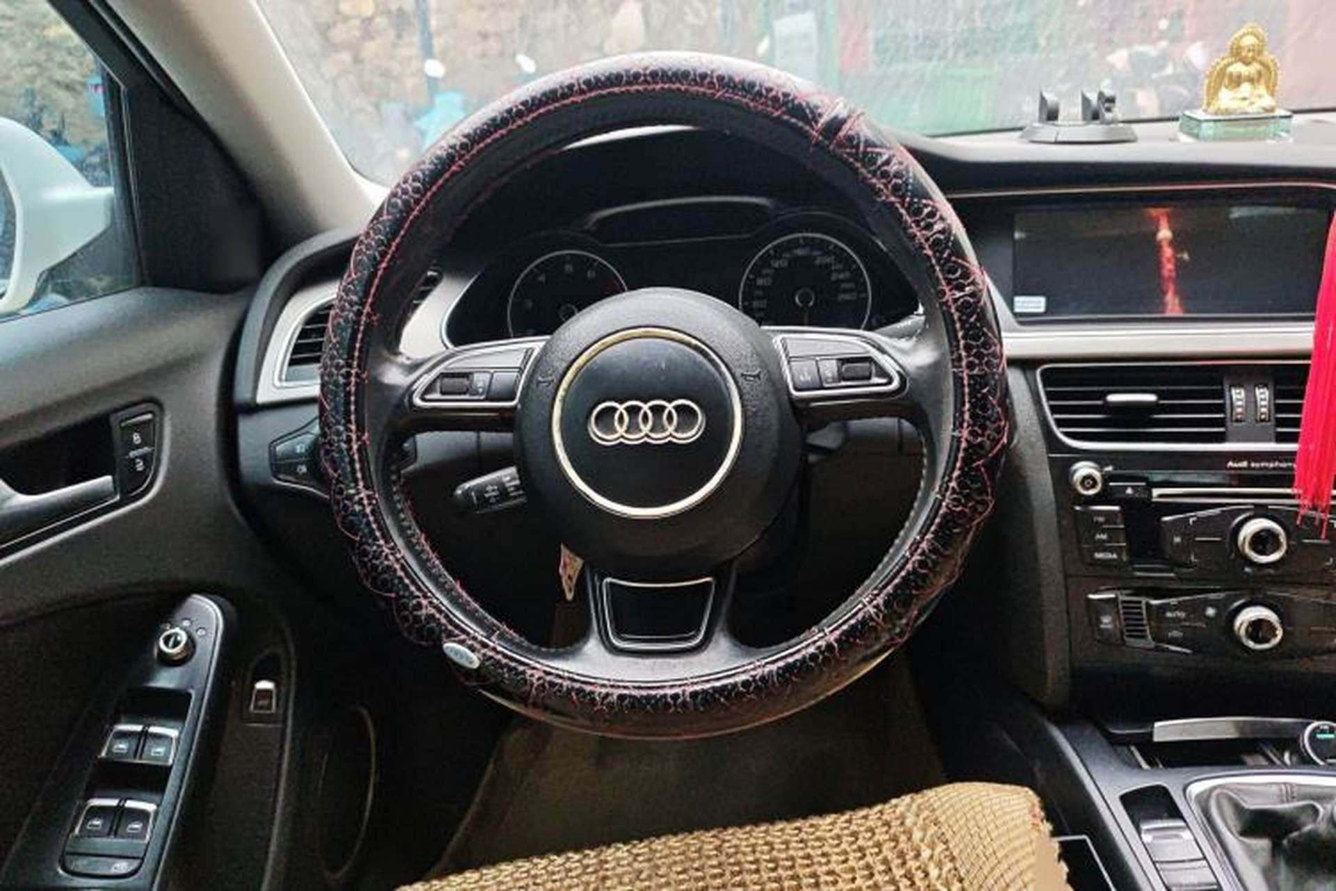 Used Audi A4L 2013 30 TFSI Manual Comfort Model Steering Wheel