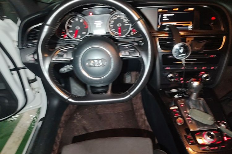 Used Audi A4L 2013 40 TFSI quattro Sport version Steering Wheel