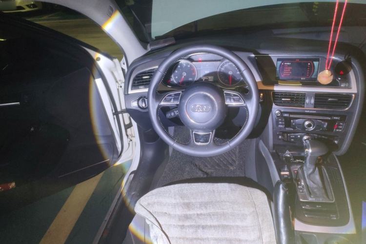 Used Audi A4L 2013 40 TFSI quattro Individual Sport Edition Steering Wheel