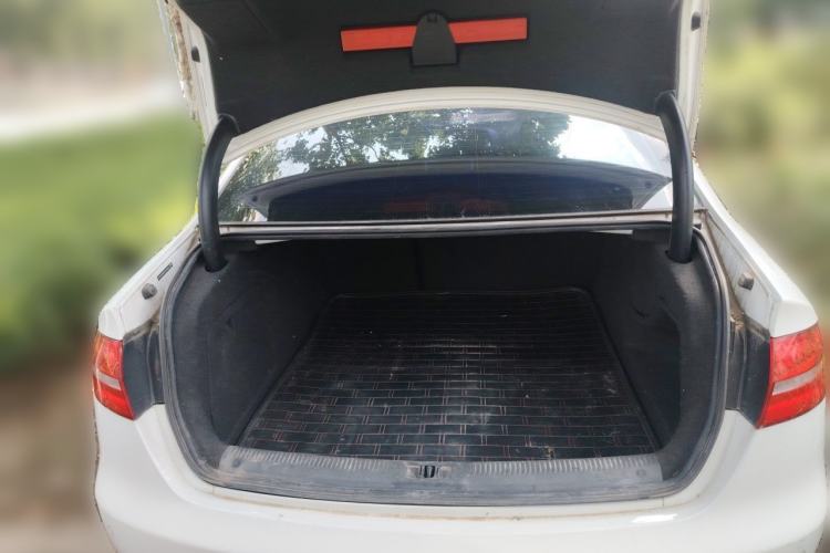 Used Audi A4L 2013 35 TFSI Automatic Comfort Model Trunk