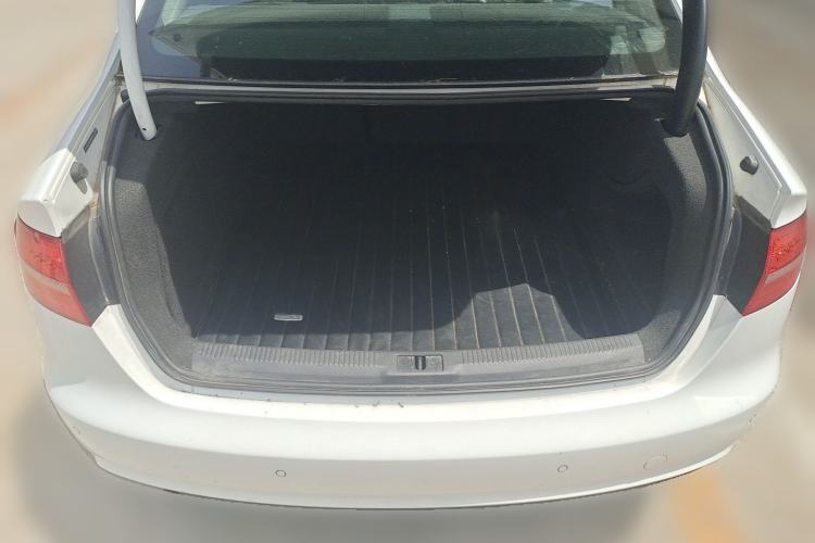 Used Audi A4L 2013 35 TFSI Automatic Standard Model Trunk