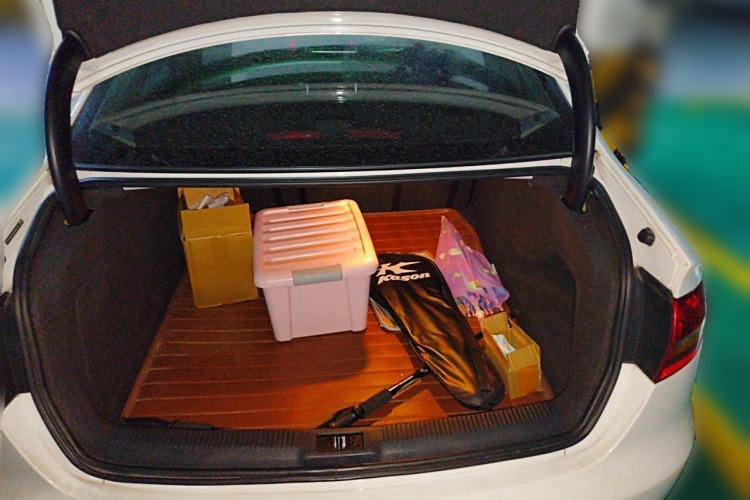 Used Audi A4L 2013 35 TFSI Automatic Standard Model Trunk