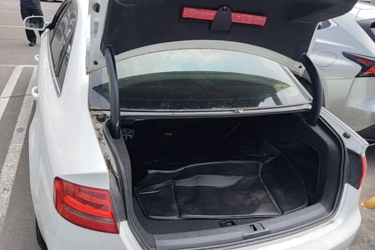 Used Audi A4L 2013 30 TFSI Automatic Comfort Model Trunk