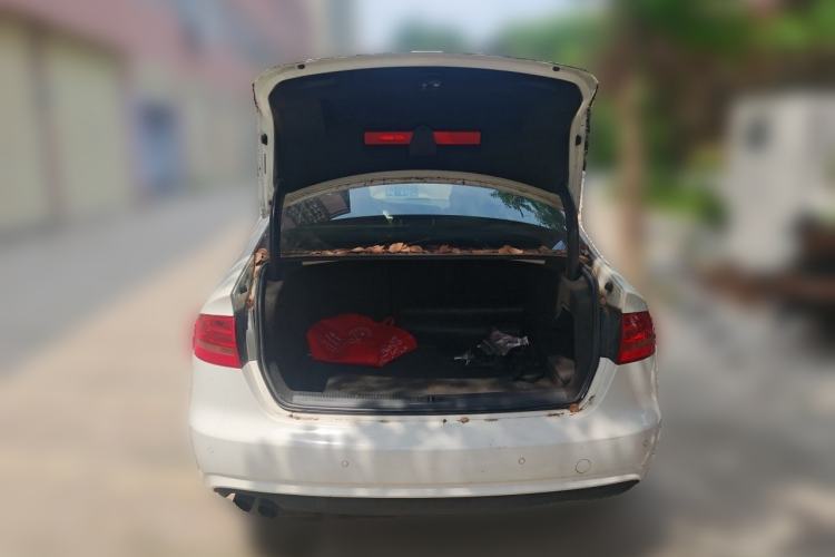 Used Audi A4L 2013 30 TFSI Automatic Comfort Model Trunk