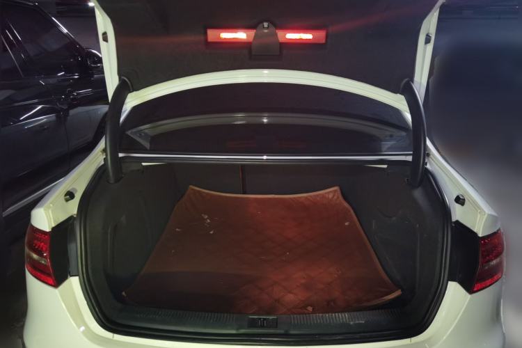 Used Audi A4L 2013 35 TFSI Automatic Standard Model Trunk