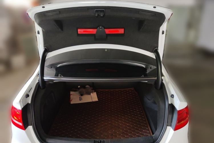 Used Audi A4L 2013 35 TFSI Automatic Standard Model Trunk
