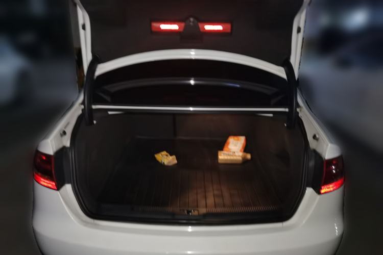 Used Audi A4L 2013 40 TFSI quattro Individual Sport Edition Trunk