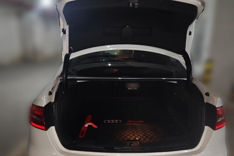 Used Audi A4L 2013 35 TFSI Automatic Standard Model Trunk