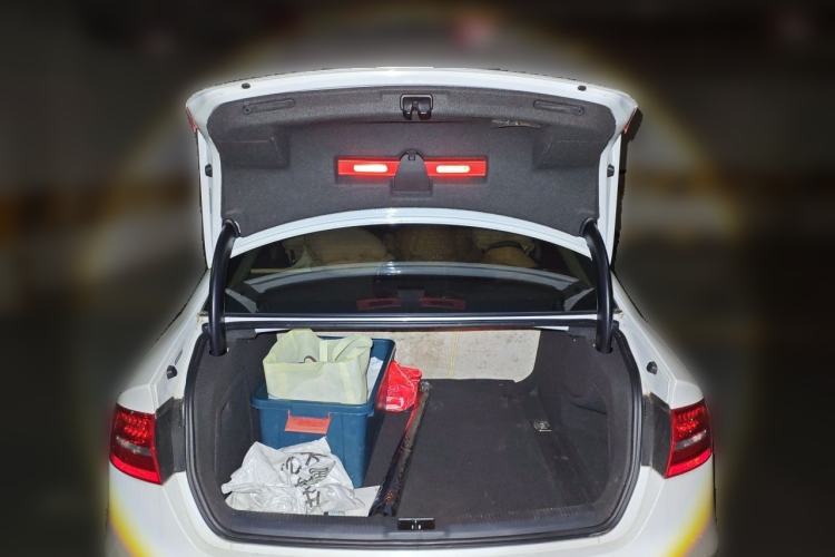 Used Audi A4L 2013 35 TFSI Automatic Standard Model Trunk