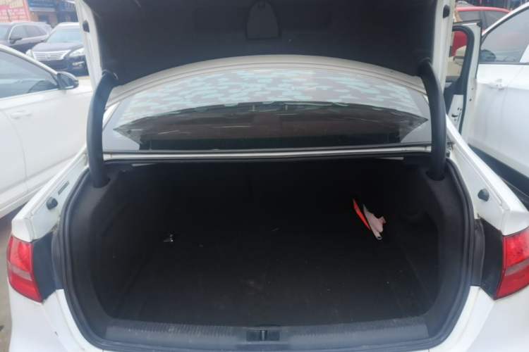 Used Audi A4L 2013 35 TFSI Automatic Standard Model Trunk