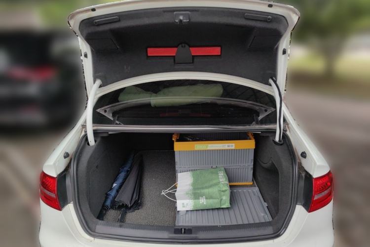 Used Audi A4L 2013 35 TFSI Automatic Comfort Model Trunk