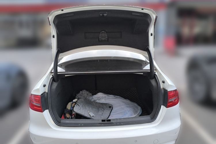 Used Audi A4L 2013 35 TFSI Automatic Technology Edition Trunk