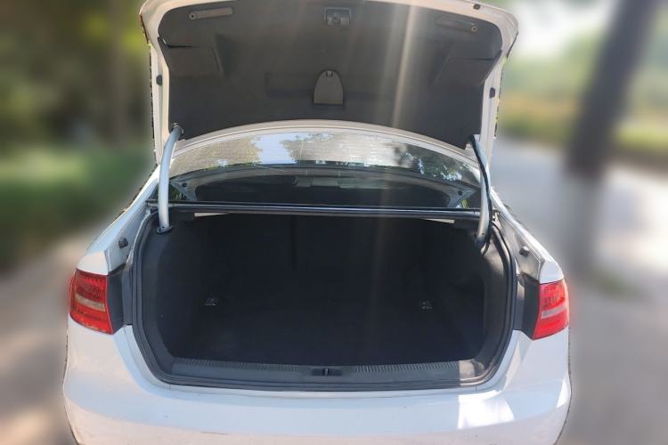 Used Audi A4L 2013 35 TFSI Automatic Standard Model Trunk