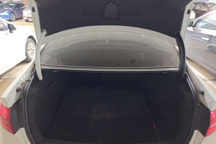 Used Audi A4L 2013 35 TFSI Automatic Standard Model Trunk