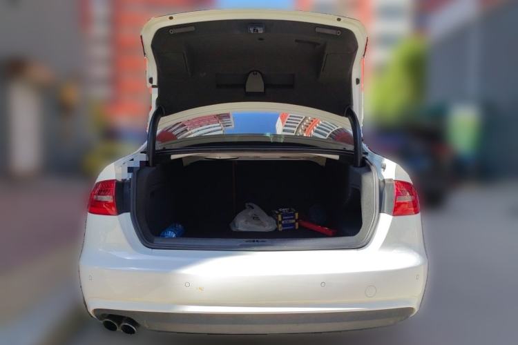 Used Audi A4L 2013 35 TFSI Automatic Standard Model Trunk
