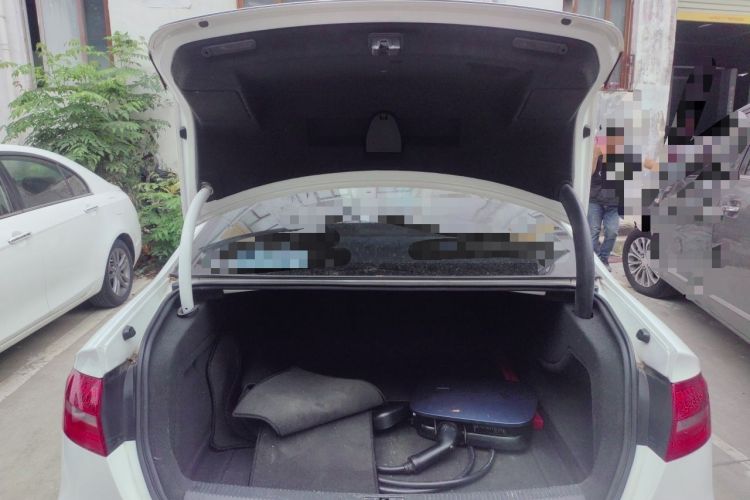 Used Audi A4L 2013 35 TFSI Automatic Comfort Model Trunk