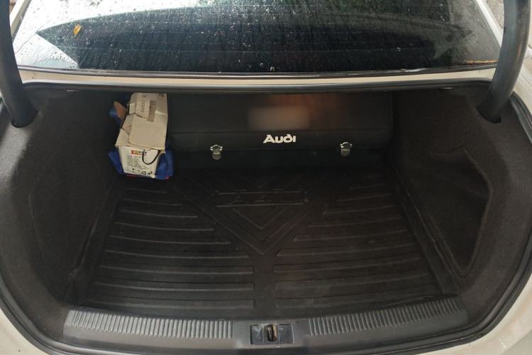 Used Audi A4L 2013 35 TFSI Automatic Comfort Model Trunk