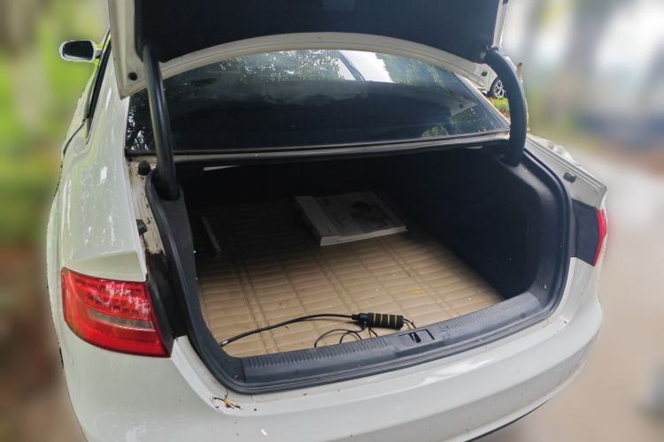 Used Audi A4L 2013 35 TFSI Automatic Standard Model Trunk