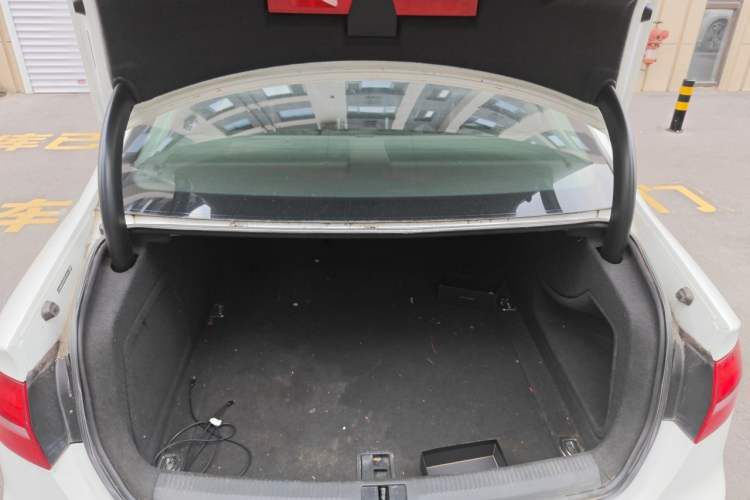 Used Audi A4L 2013 35 TFSI Automatic Standard Model Trunk