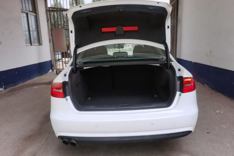 Used Audi A4L 2013 35 TFSI Automatic Standard Model Trunk