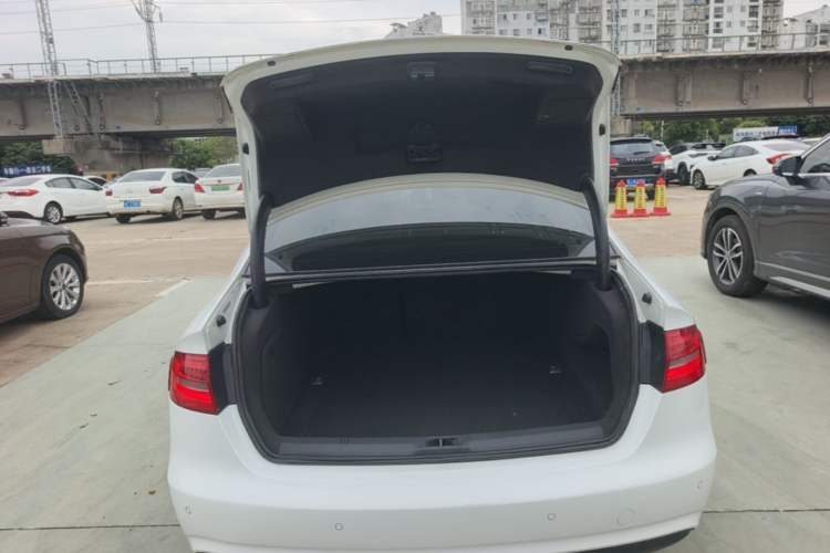 Used Audi A4L 2013 35 TFSI Automatic Standard Model Trunk