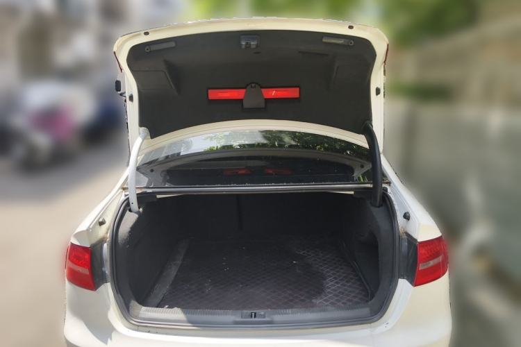 Used Audi A4L 2013 35 TFSI Automatic Standard Model Trunk