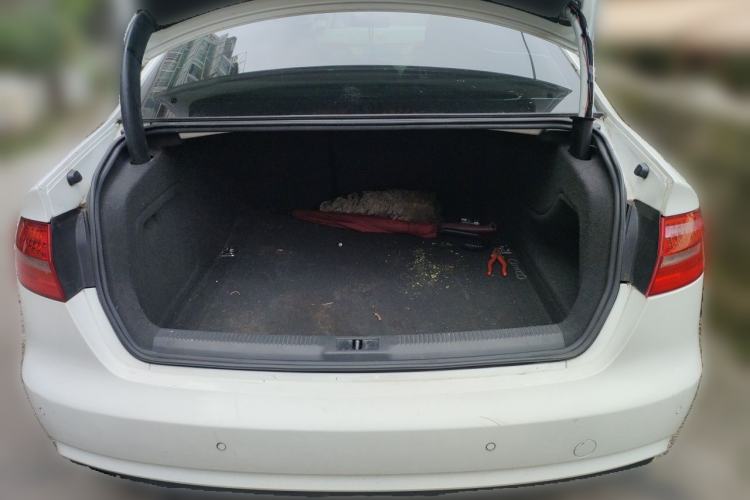 Used Audi A4L 2013 35 TFSI Automatic Comfort Model Trunk