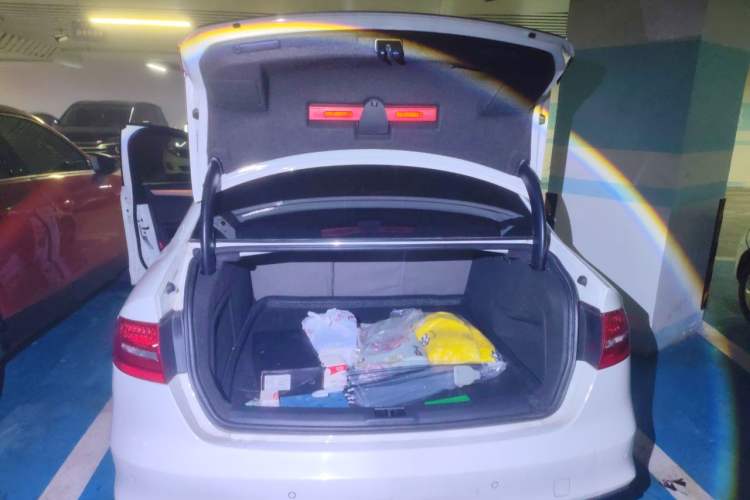 Used Audi A4L 2013 40 TFSI quattro Individual Sport Edition Trunk