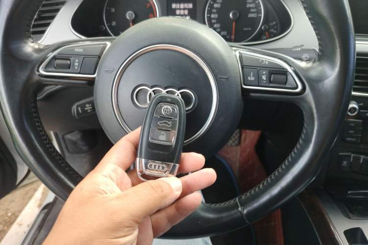 Used Audi A4L 2013 35 TFSI Automatic Comfort Model Vehicle Key