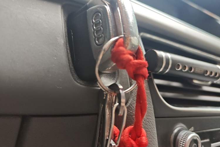 Used Audi A4L 2013 35 TFSI Automatic Standard Model Vehicle Key