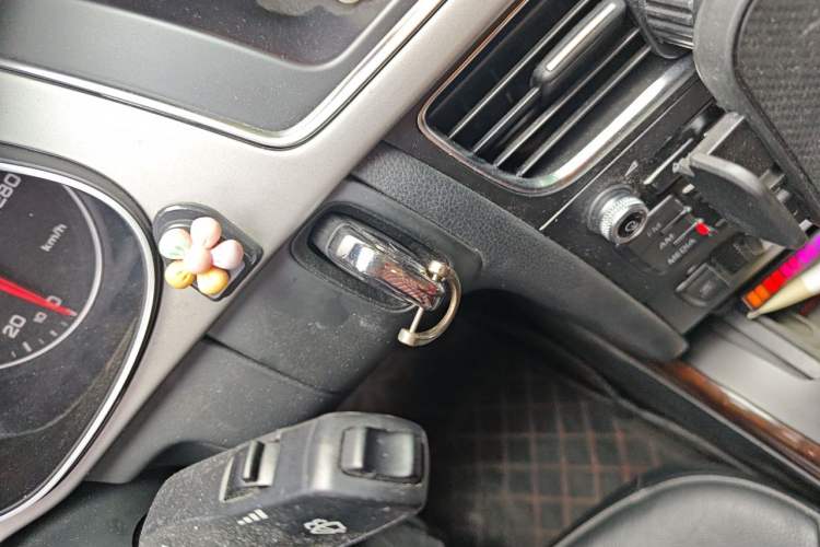 Used Audi A4L 2013 35 TFSI Automatic Comfort Model Vehicle Key